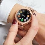 Rating of women&#39;s smart watches from Samsung - the best smart watches for women